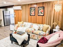 featured image of 564 Walton Ave #D