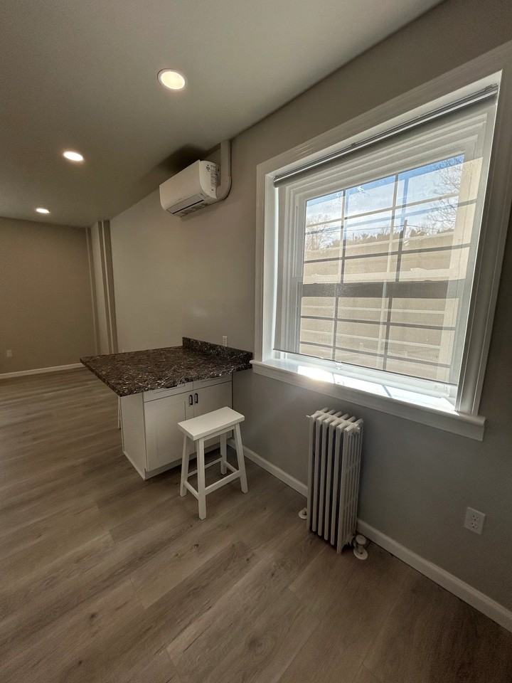 1 W Caroline Ave #2 - Photo 3 of 19