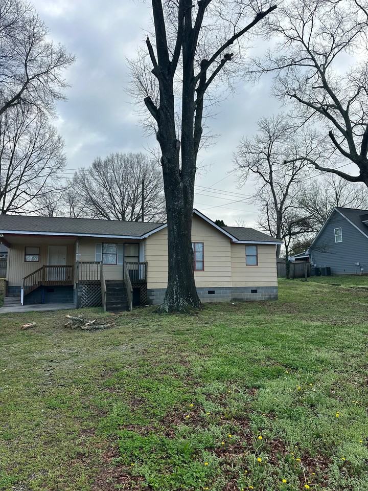 615A Cassville Rd - Photo 2 of 21