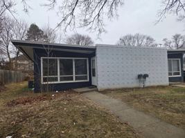 featured image of 763 Douglas St