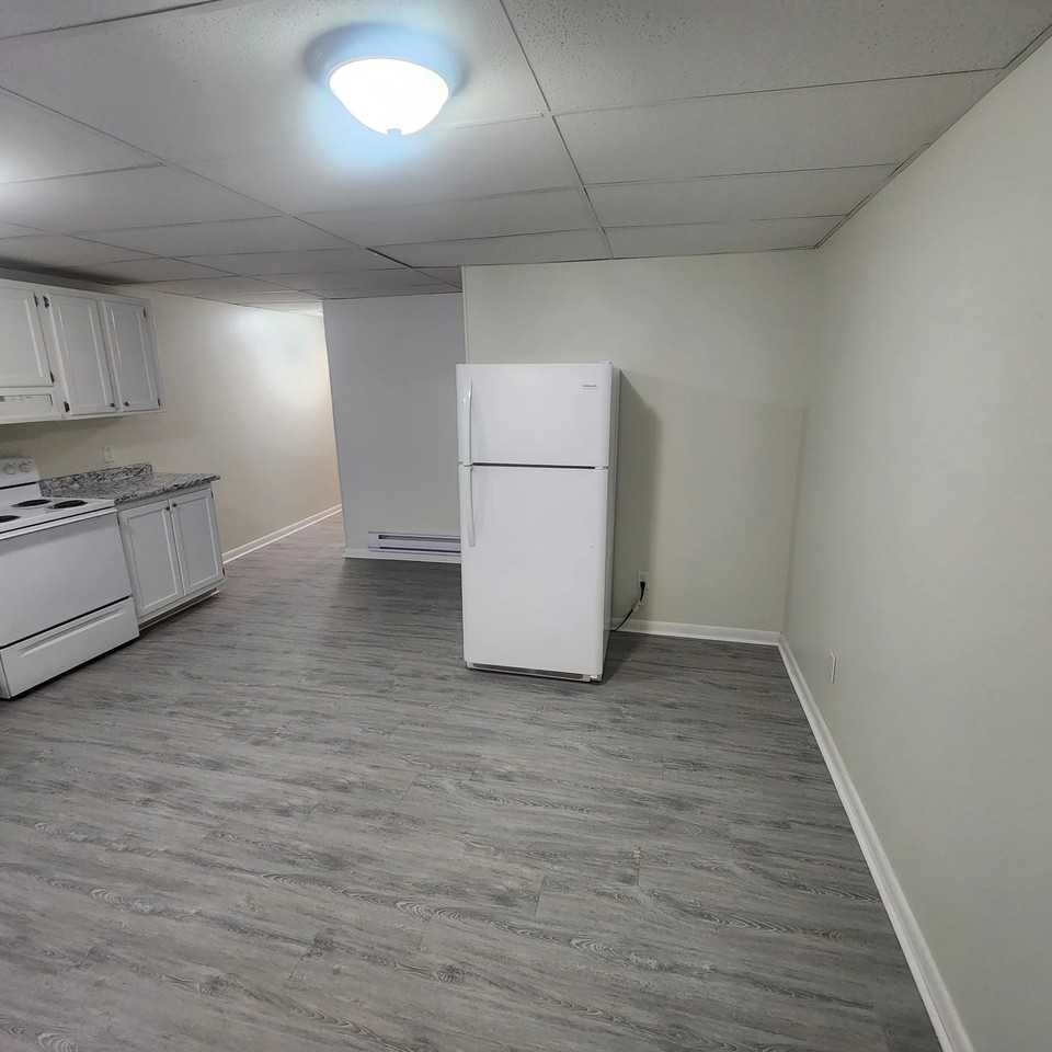 126 Rush Dr #4 - Photo 2 of 9