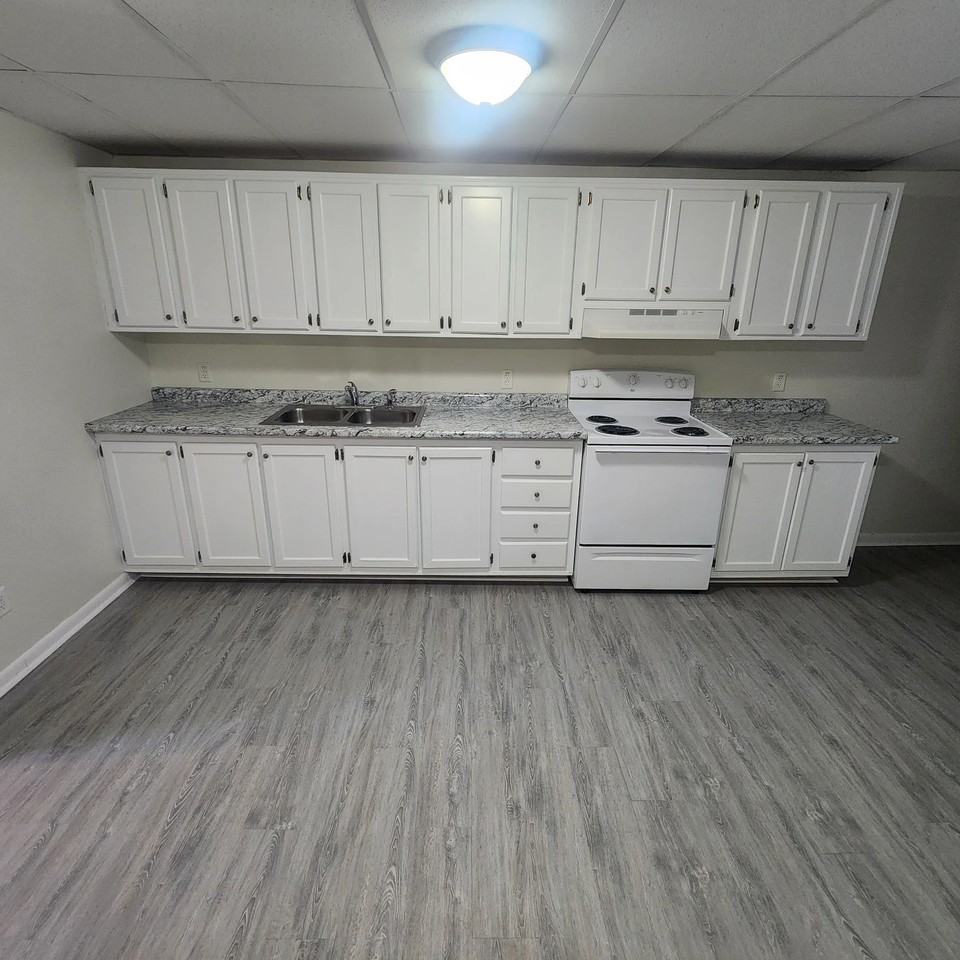 126 Rush Dr #4 - Photo 4 of 9