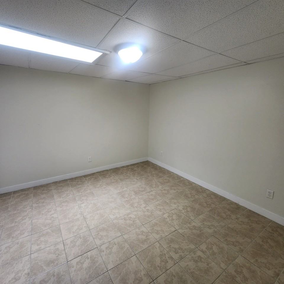 126 Rush Dr #4 - Photo 6 of 9