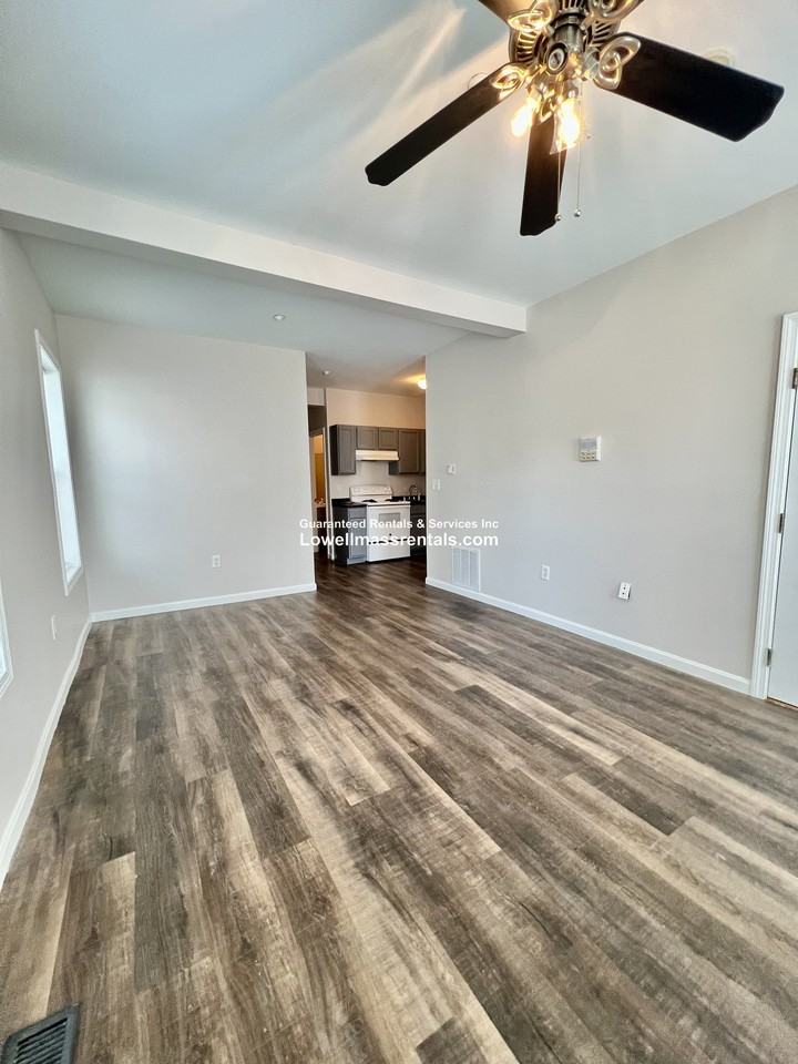 258 School St #1 - Photo 3 of 11