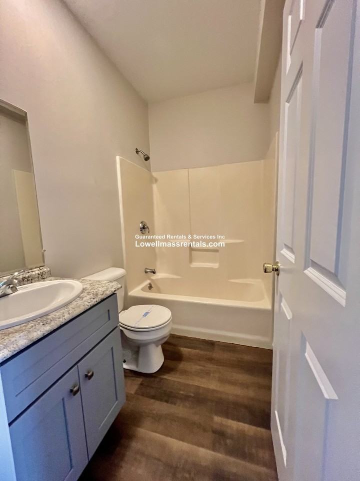 258 School St #1 - Photo 7 of 11