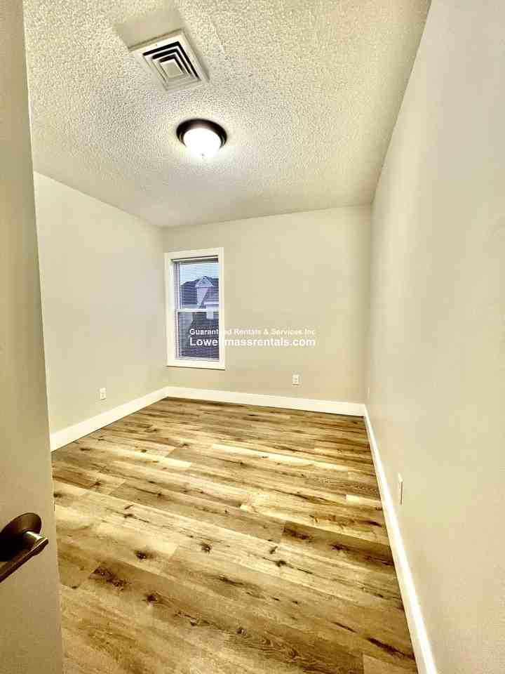 42 Gershom Ave #3 - Photo 3 of 14