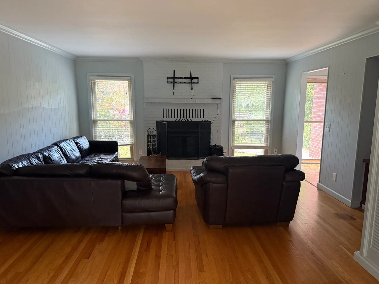 212 White Oak St - Photo 4 of 19