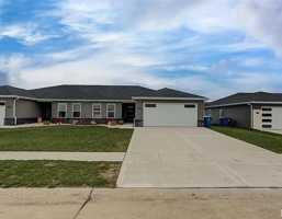 featured image of 124 Bridgeport Dr