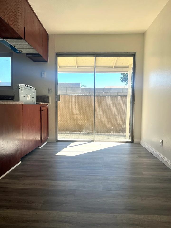 5125 Bandera St #E - Photo 3 of 7