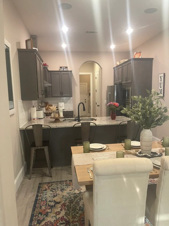 126 Oasis Dr - Photo 4 of 19