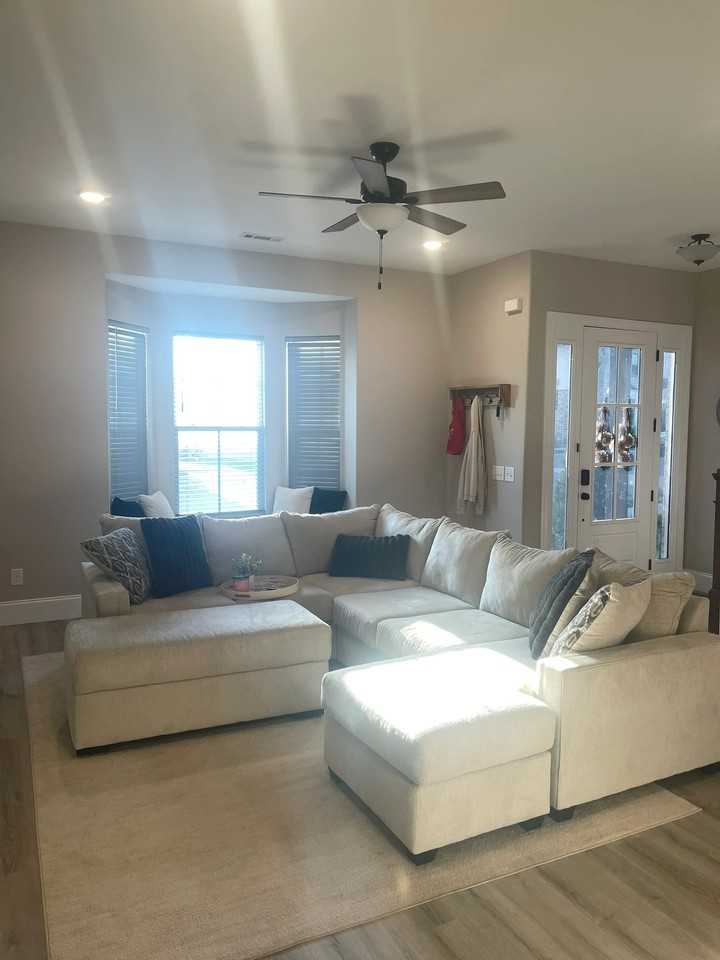 126 Oasis Dr - Photo 7 of 19