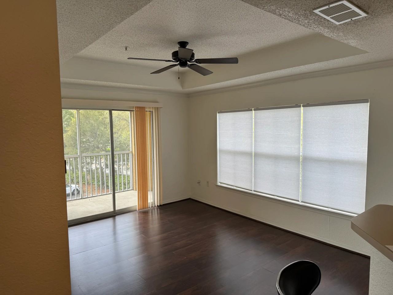 18001 Richmond Place Dr #935 - Photo 5 of 13