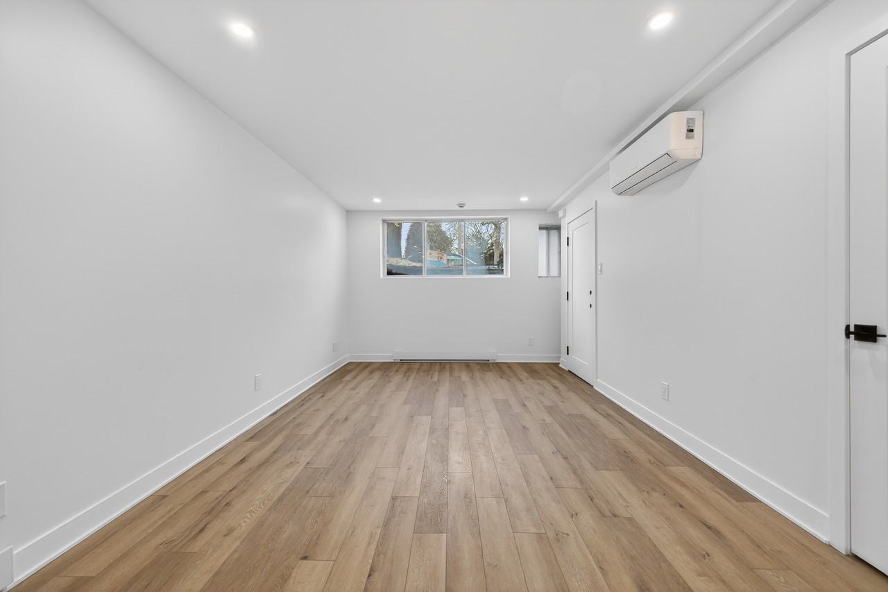 8506 Rue de Marseille - Photo 3 of 18