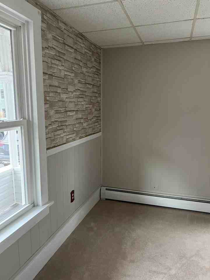 303 N 3rd St - Photo 3 of 18