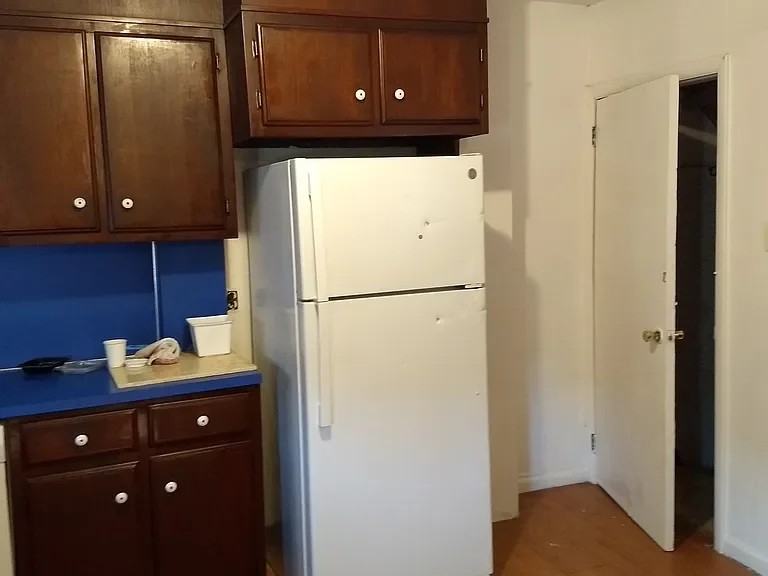 40 S Loveland Ave - Photo 3 of 14