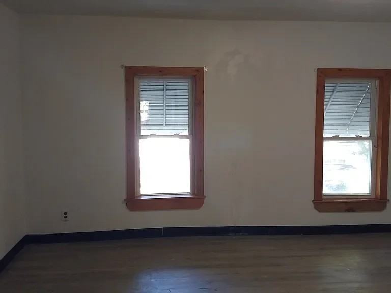 40 S Loveland Ave - Photo 7 of 14