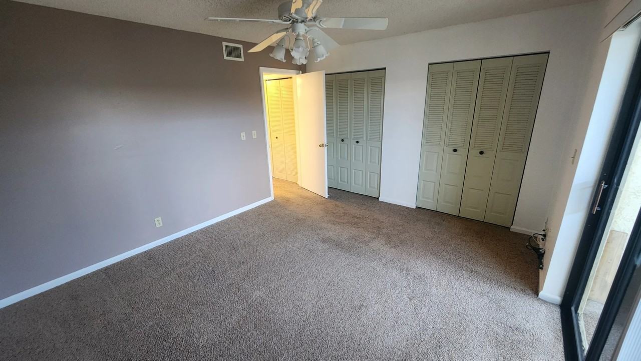 911 Sw S River Drive #104 - Photo 6 of 10