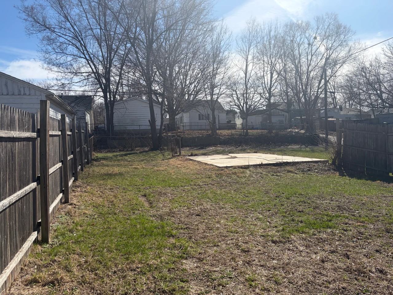 2408 W Wiswall St - Photo 3 of 18