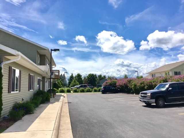 19 Diane Rd #F - Photo 3 of 20