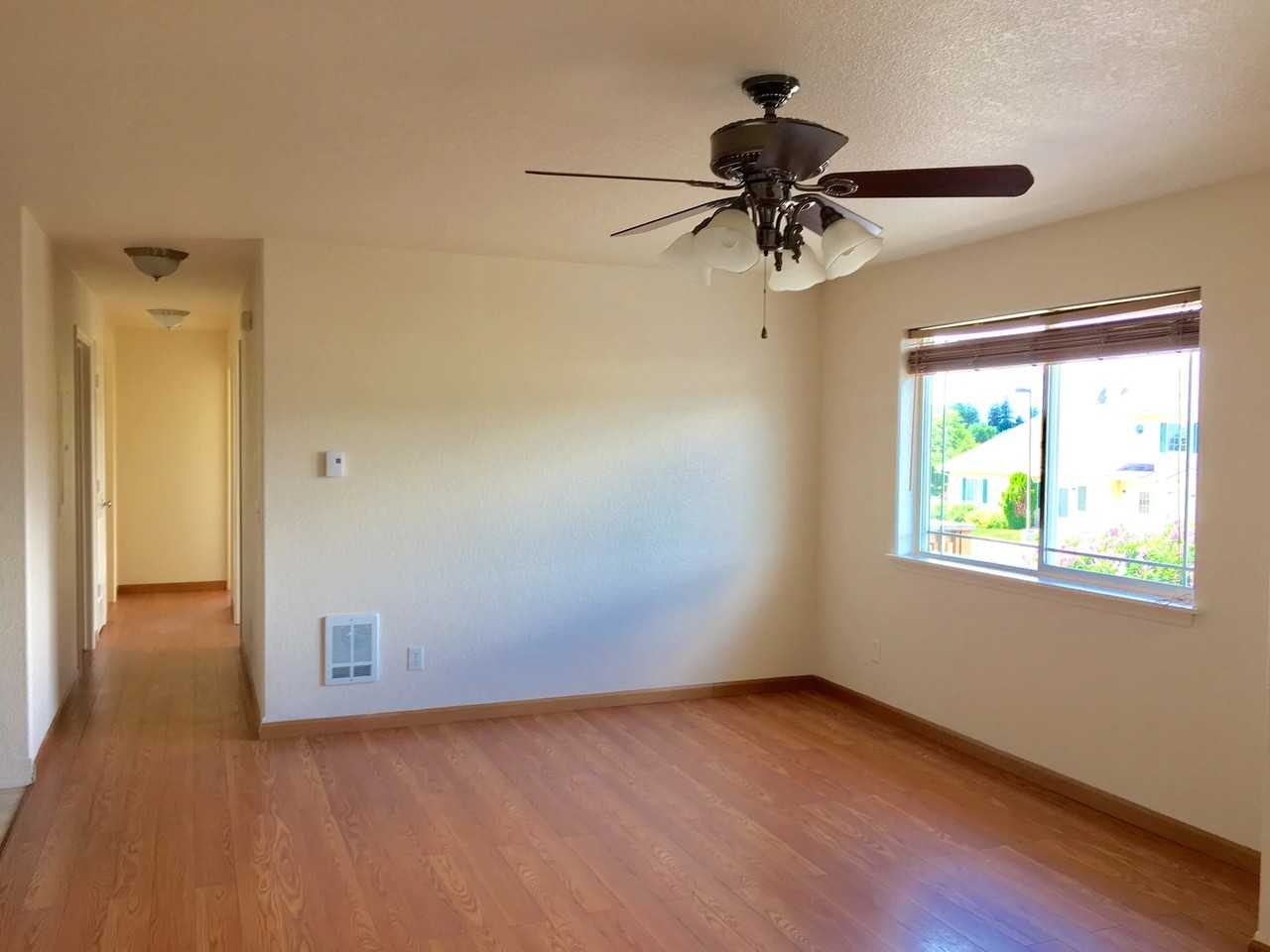 19 Diane Rd #F - Photo 6 of 20