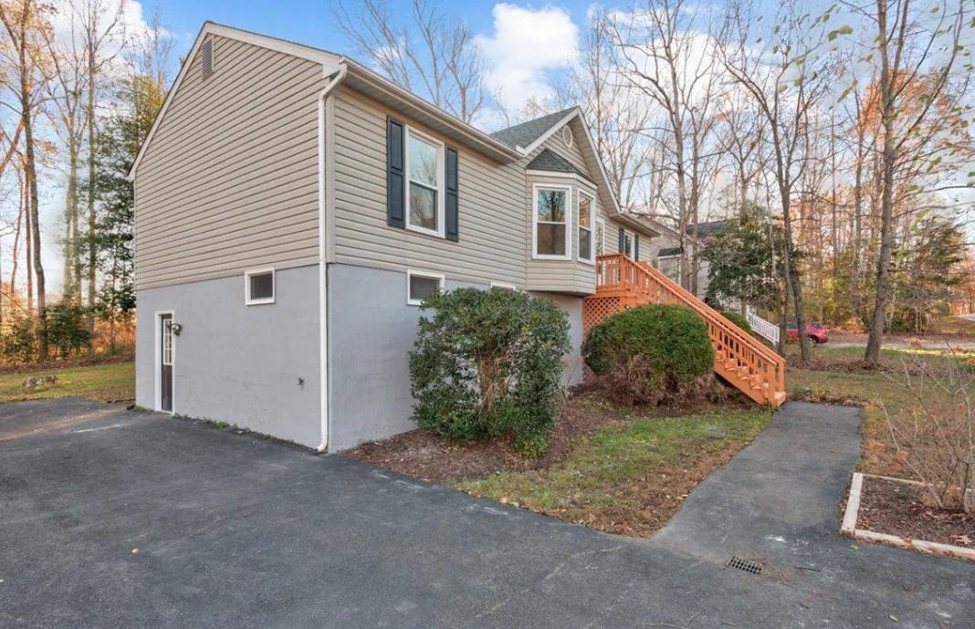 615 Welsh Dr - Photo 3 of 6