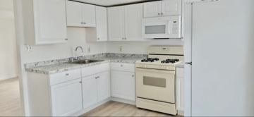 featured image of 301 Somerset St #B