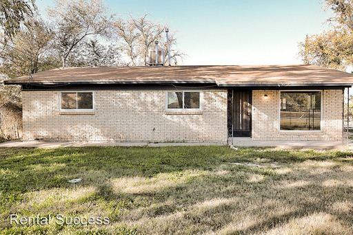 8808 Old County Dr - Photo 2 of 30