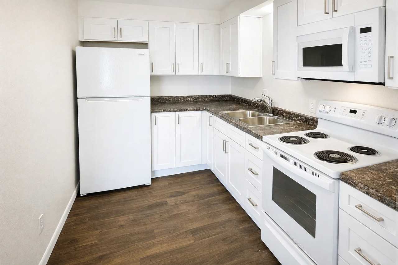 2519 S St #11 - Photo 3 of 14