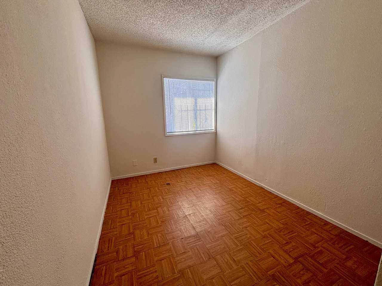 8522 Macarthur Blvd #A - Photo 3 of 14