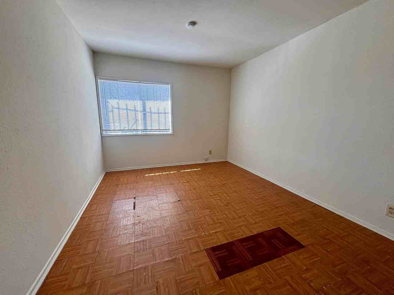 8522 Macarthur Blvd #A - Photo 5 of 14