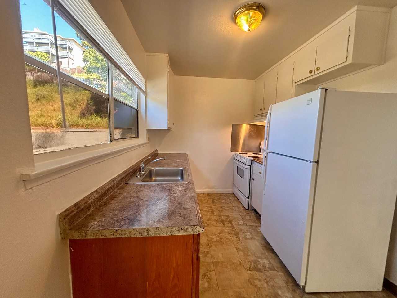 8522 Macarthur Blvd #A - Photo 7 of 14