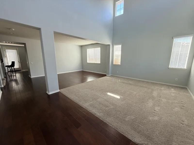 8108 Finch St - Photo 3 of 15