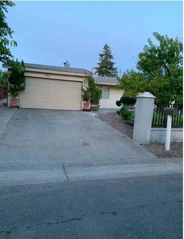 7337 Dave St - Photo 4 of 18