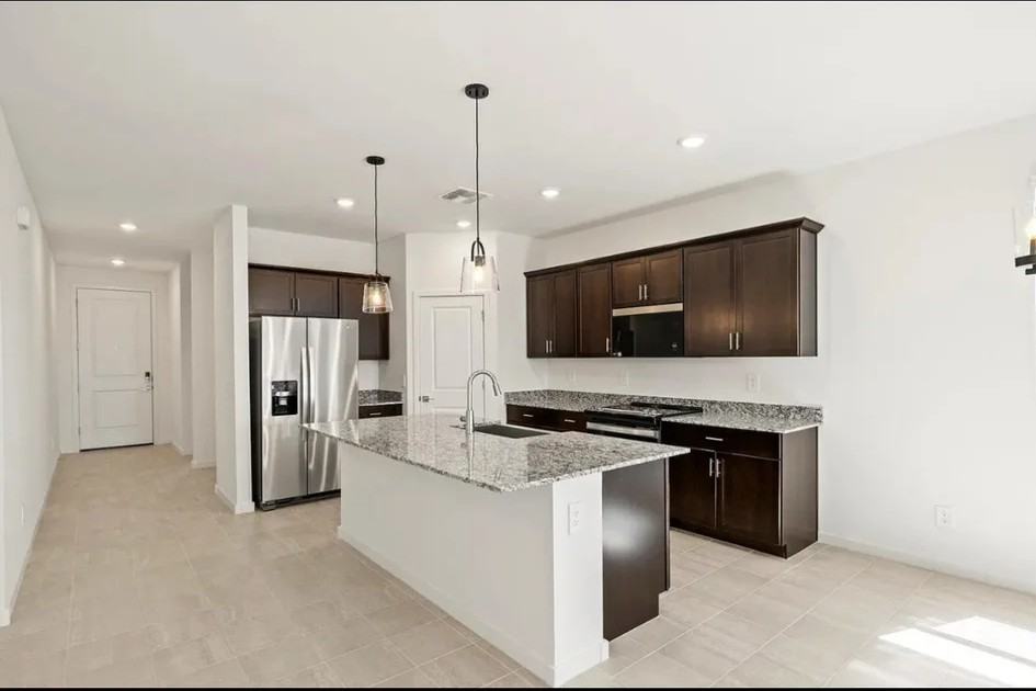 6887 W Via Del Sol #10 - Photo 2 of 14