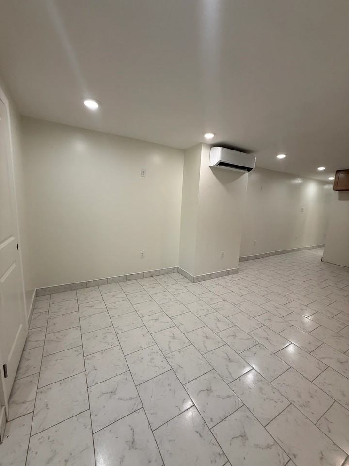 1110 S 54Th #BS - Photo 2 of 15