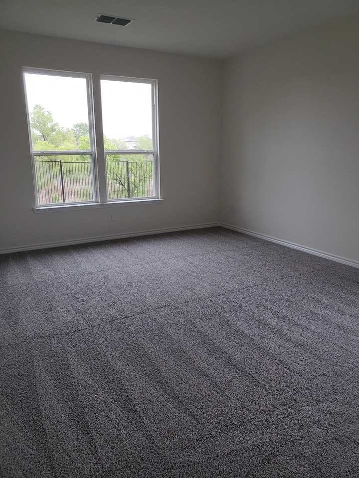 9008 Bison Creek Dr - Photo 7 of 16