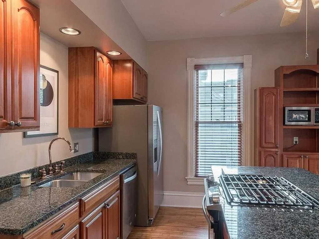 641 Grand Ave #2 - Photo 3 of 20