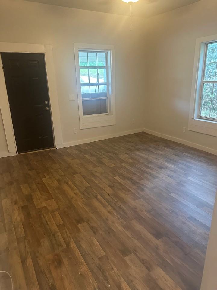 431 S Tradd St #A - Photo 3 of 4