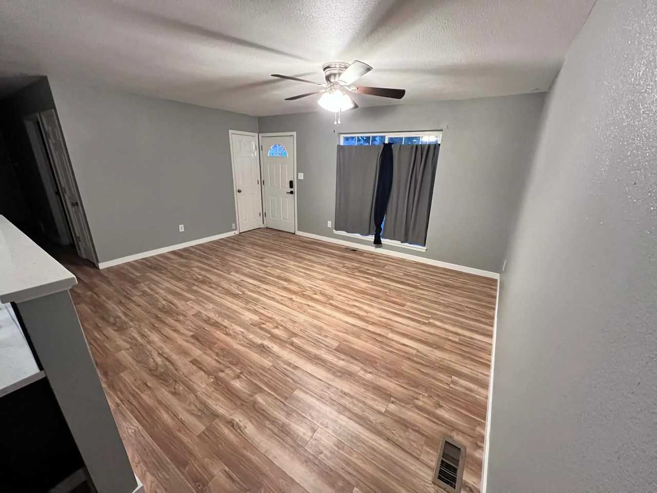 4615 Frost Dr - Photo 6 of 15