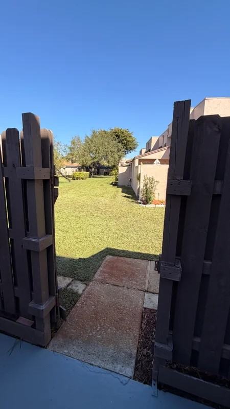 1276 Nwterrace - Photo 3 of 16