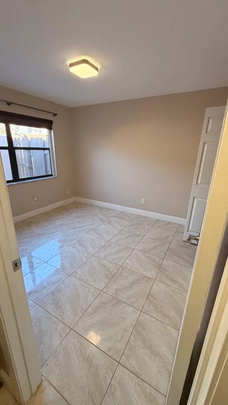 1276 Nwterrace - Photo 5 of 16