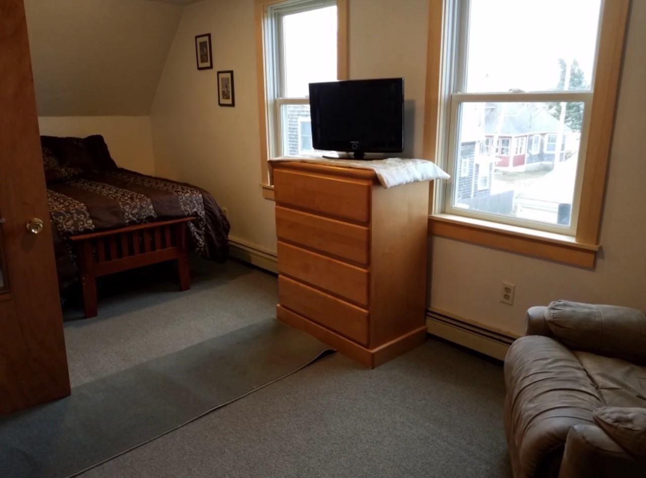 8 Dale Ave - Photo 2 of 15