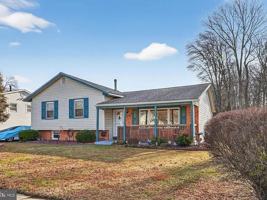 featured image of 871 Broadfield Dr