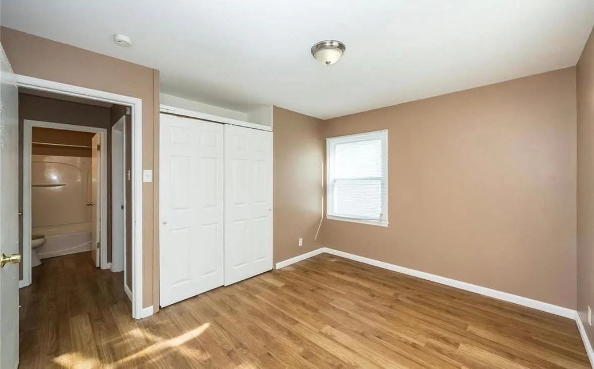 325 Caithness Rd - Photo 6 of 10