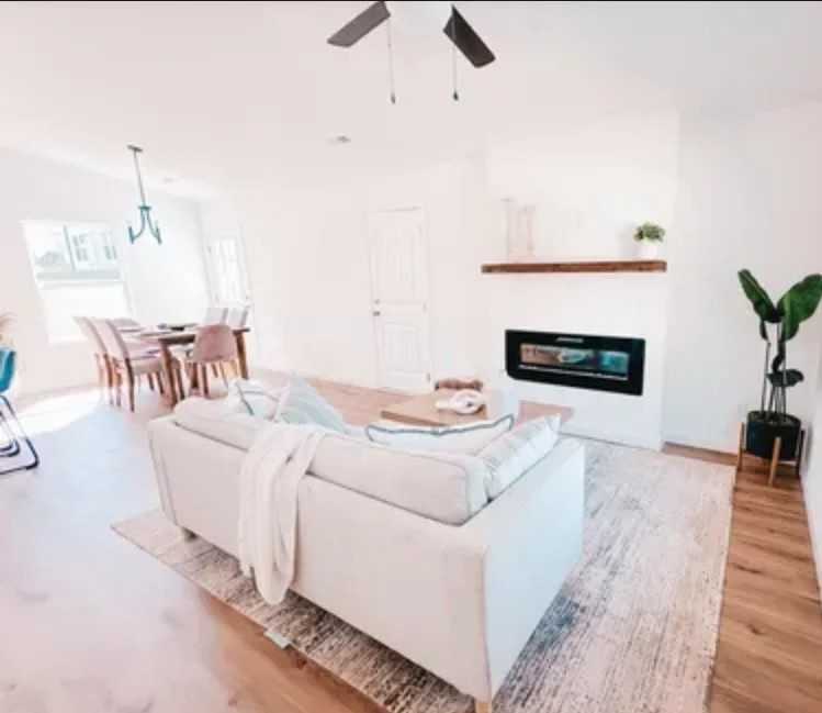 384 Edgefield St - Photo 2 of 10