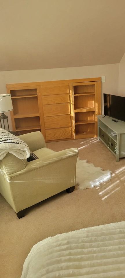 1055 Ne Grandview Dr - Photo 2 of 13