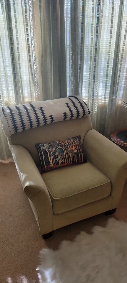 1055 Ne Grandview Dr - Photo 3 of 13