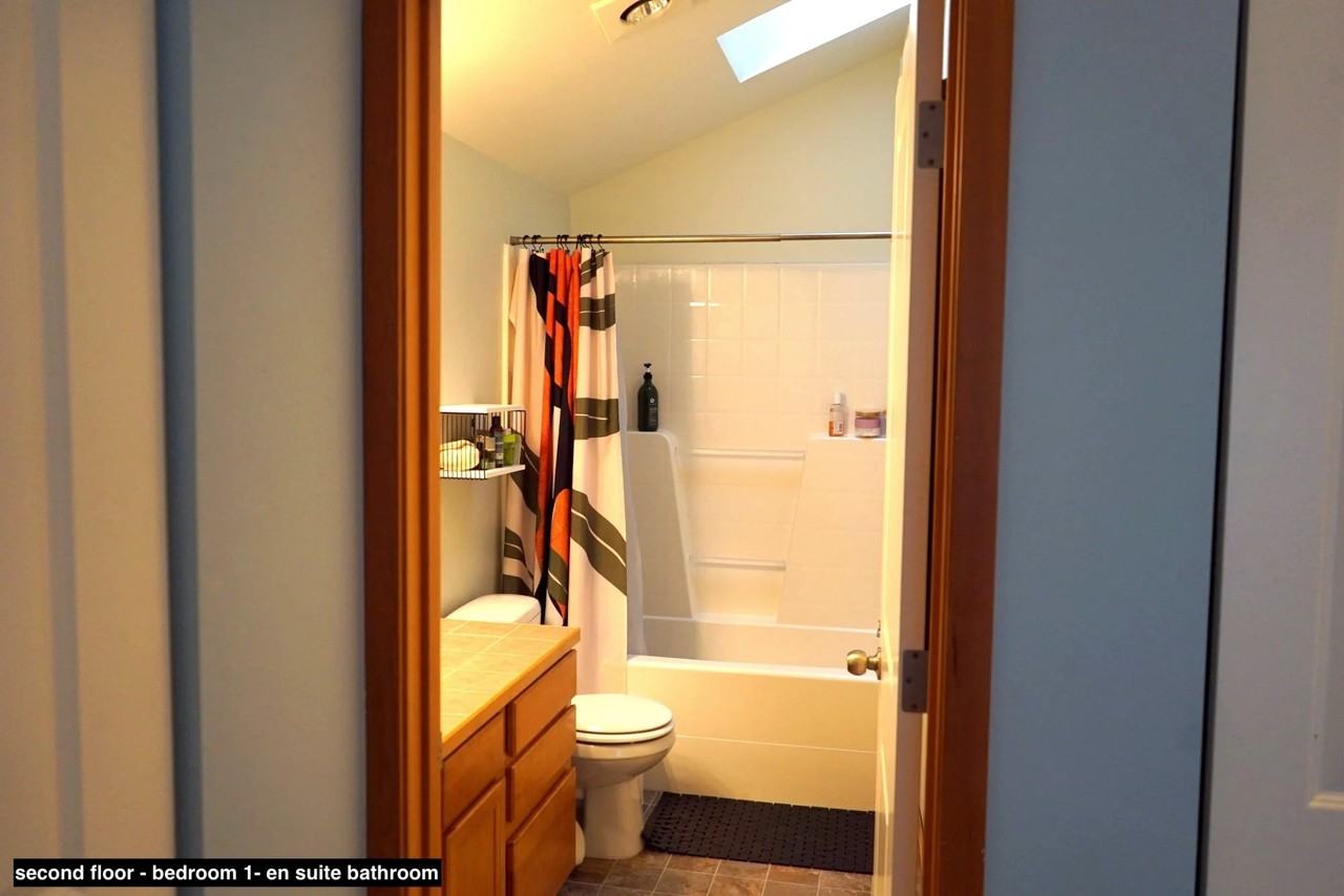 3010 Ne 137th St - Photo 4 of 25