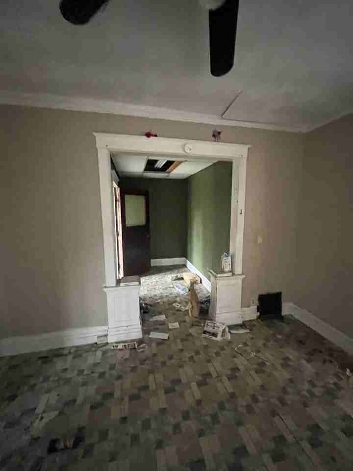 406 Morton St - Photo 2 of 20