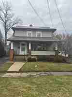 featured image of 320 Kenilworth Ave Ne #1stFL